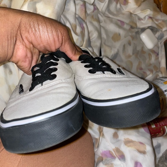 Authentic Vans “Classic” - Picture 4 of 6